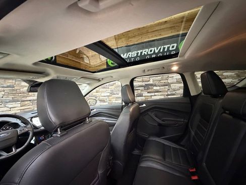 Used 2018 Ford Escape Titanium w/ Ford Safe & Smart Package AWD/4WD image 29