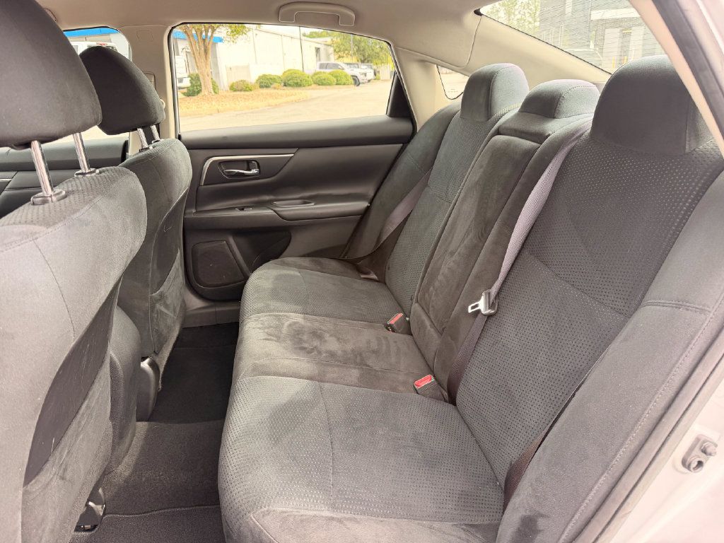 Used 2015 Nissan Altima 2.5 S w/ Special Edition Package FWD image 13