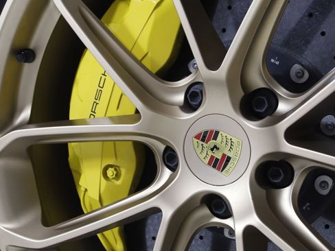 Used 2024 Porsche Cayenne Turbo GT image 19