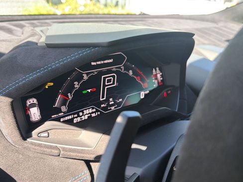 Used 2024 Lamborghini Huracan STO RWD image 12