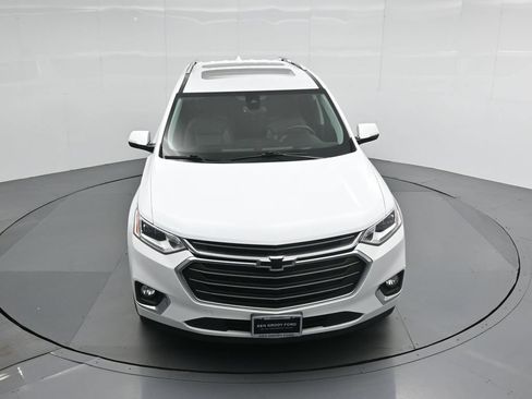 Used 2018 Chevrolet Traverse Premier w/ Driver Confidence II Package FWD image 37
