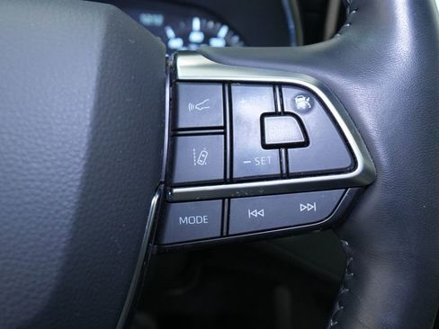 Used 2021 Toyota Highlander Limited image 41