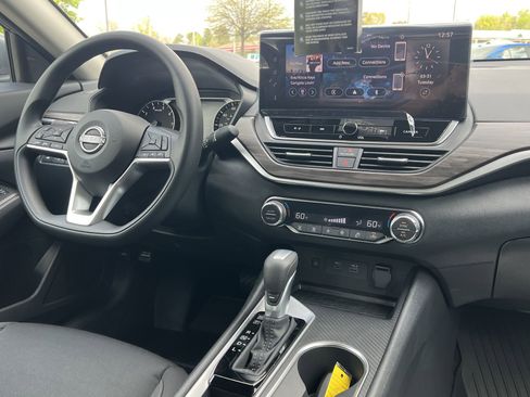 New 2026 Nissan Altima 2.5 SV FWD image 3