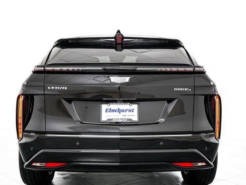 Used 2024 Cadillac Lyriq Luxury AWD/4WD image 6
