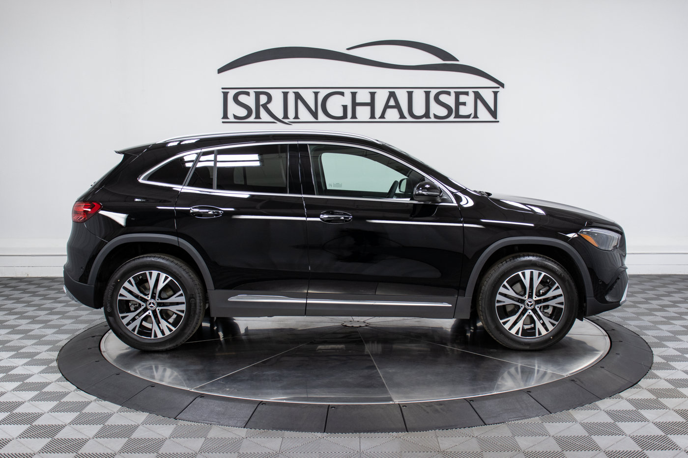 Used 2025 Mercedes-Benz GLA 250 4MATIC image 4