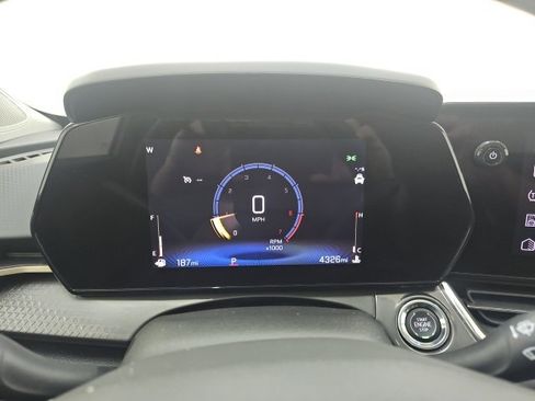 Used 2025 Chevrolet Trax ACTIV w/ Sunroof Package image 26