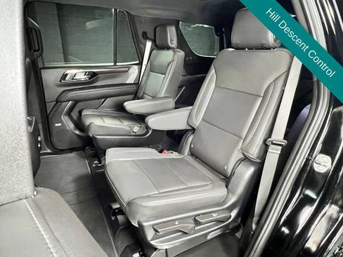Used 2025 Chevrolet Tahoe Z71 w/ Comfort Package AWD/4WD image 15