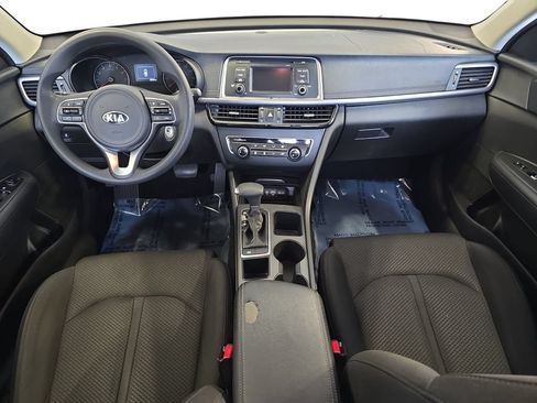 Used 2017 Kia Optima LX FWD image 9