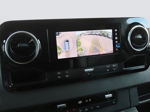 Used 2024 Mercedes-Benz Sprinter 2500 image 27