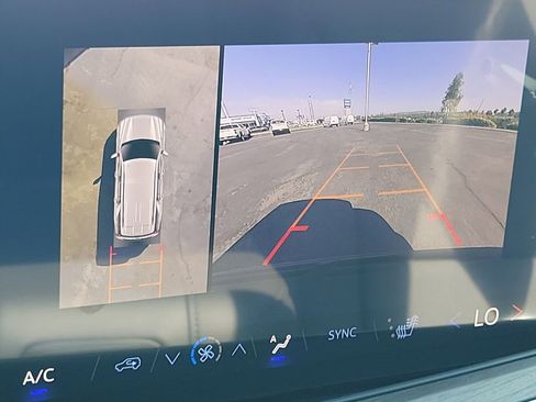 Used 2026 Chevrolet Tahoe LT w/ Comfort Package image 15