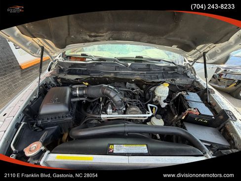 Used 2009 Dodge Ram 1500 Truck SLT AWD/4WD image 17