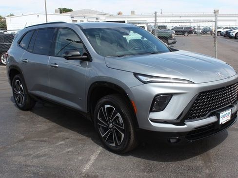 New 2026 Buick Enclave Sport Touring w/ Power Package image 9