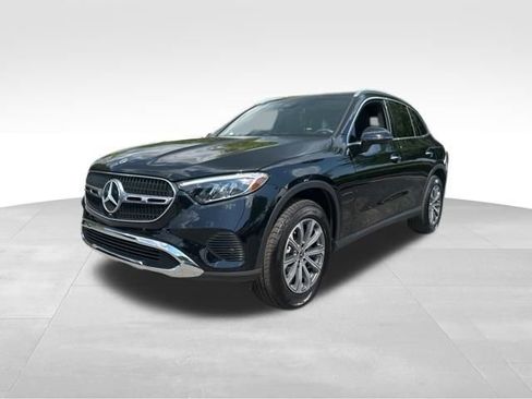 Certified 2026 Mercedes-Benz GLC 300 image 2