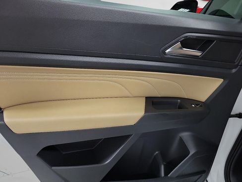 Used 2023 Volkswagen Atlas Cross Sport SE w/ Panoramic Sunroof Package FWD image 9