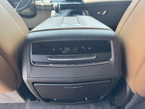 Used 2021 Cadillac Escalade ESV Sport RWD image 29