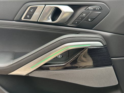 New 2026 BMW X6 xDrive40i w/ Climate Comfort Package image 8