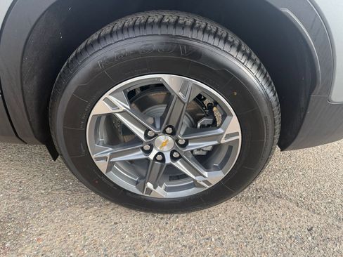 Used 2025 Chevrolet Blazer LT image 30