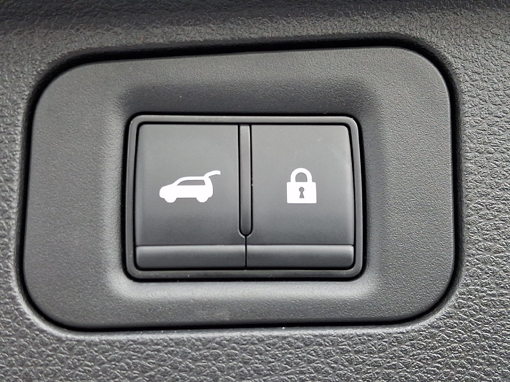Used 2025 Nissan Armada SL AWD/4WD image 32