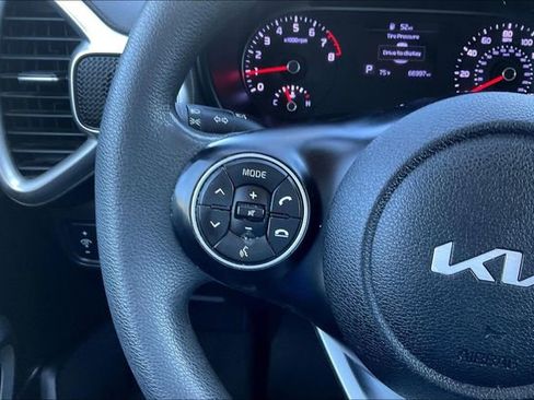 Used 2022 Kia Soul LX FWD image 16