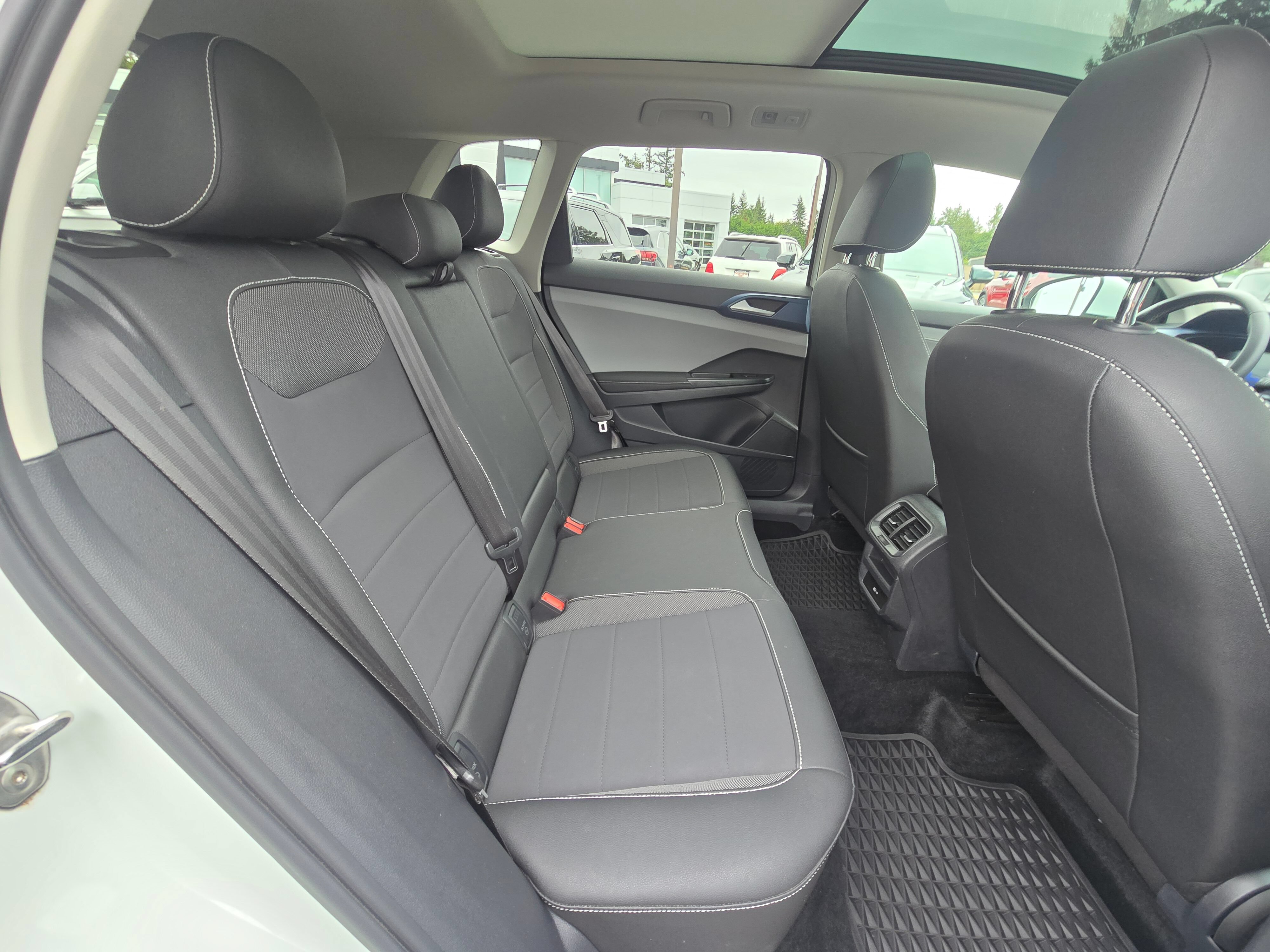 Used 2024 Volkswagen Taos SE w/ Panoramic Sunroof Package AWD/4WD image 12