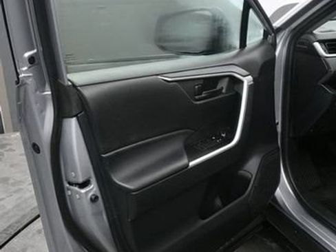 Used 2023 Toyota RAV4 LE image 10