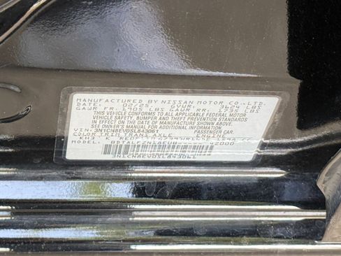 Used 2025 Nissan Versa SV FWD image 29