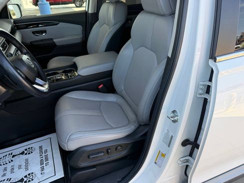 Certified 2025 Honda Pilot EX-L image 30