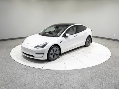 Used 2021 Tesla Model 3 Standard Range Plus RWD image 26