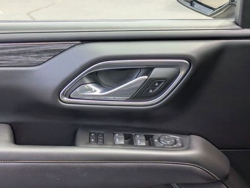 Used 2023 GMC Yukon SLT image 12