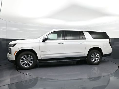 New 2025 Chevrolet Suburban Premier image 4