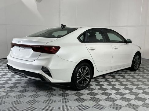 Used 2023 Kia Forte LXS FWD image 8