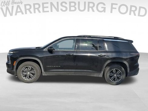 Used 2025 Chevrolet Traverse LT w/ LPO, Floor Liner Package AWD/4WD image 4