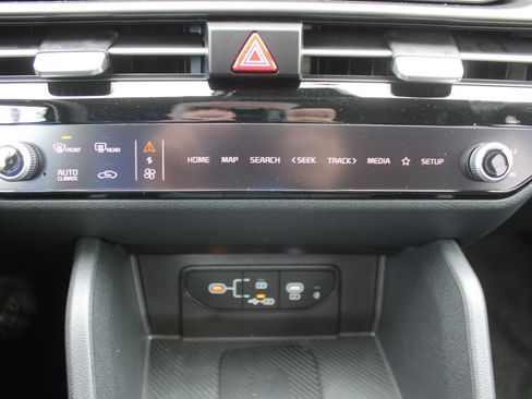 New 2026 Kia Sportage SX FWD image 44