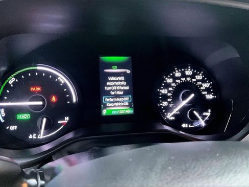 Certified 2021 Toyota Sienna XLE image 2