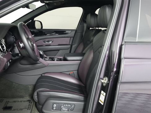 Used 2022 Bentley Bentayga AWD/4WD image 2
