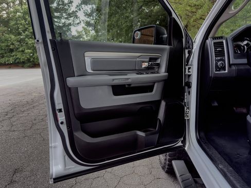 Used 2019 RAM 1500 Big Horn AWD/4WD image 31