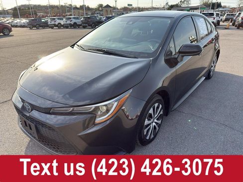 Used 2022 Toyota Corolla LE image 1
