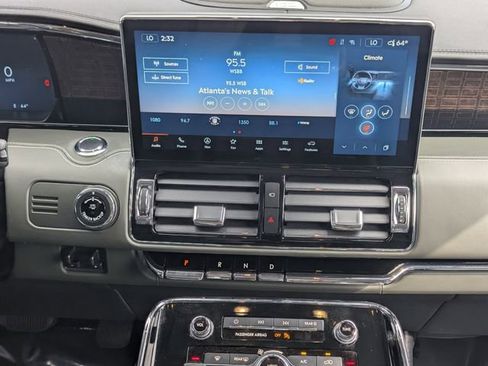 Used 2022 Lincoln Navigator Black Label image 17