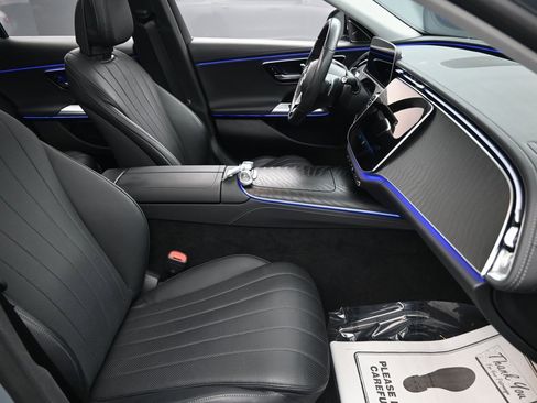 Used 2024 Mercedes-Benz E 350 4MATIC Sedan w/ Leather Package image 40