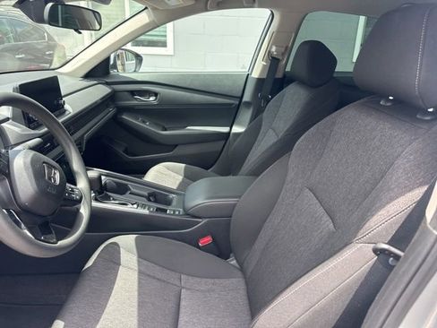 Used 2025 Honda Accord LX image 9