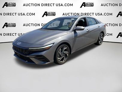 Used 2024 Hyundai Elantra SEL w/ Convenience Package