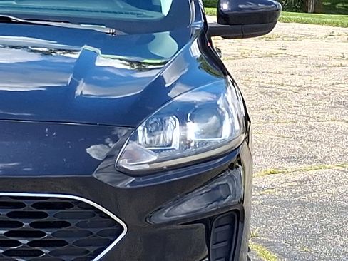 Used 2021 Ford Escape SE FWD image 27