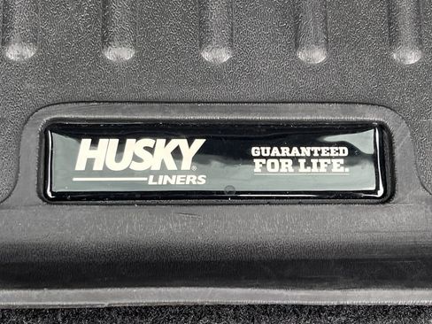 Used 2017 Jeep Cherokee Overland image 21