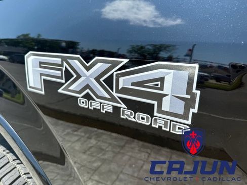 Used 2019 Ford F150 XLT w/ Equipment Group 302A Luxury AWD/4WD image 18