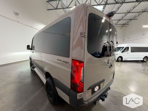 Used 2024 Mercedes-Benz Sprinter 2500 image 27