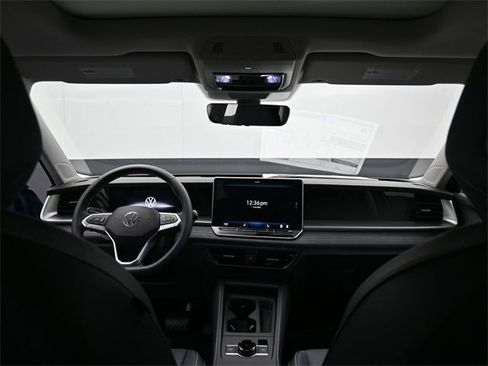 New 2026 Volkswagen Tiguan SE image 10