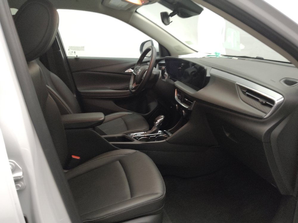 Used 2024 Buick Encore GX Sport Touring FWD image 21