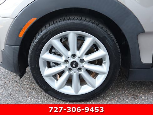 Used 2022 MINI Cooper Clubman S w/ Signature Upholstery Package image 14