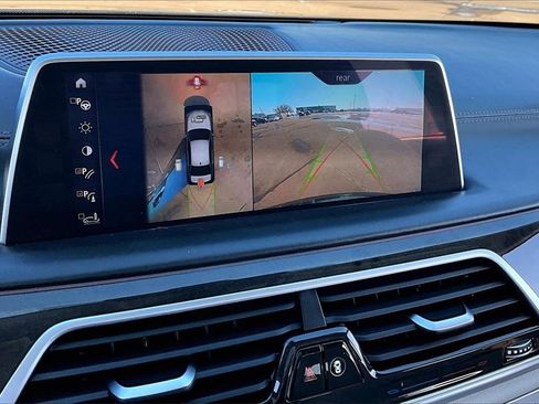 Used 2018 BMW 750i xDrive 750i xDrive image 23