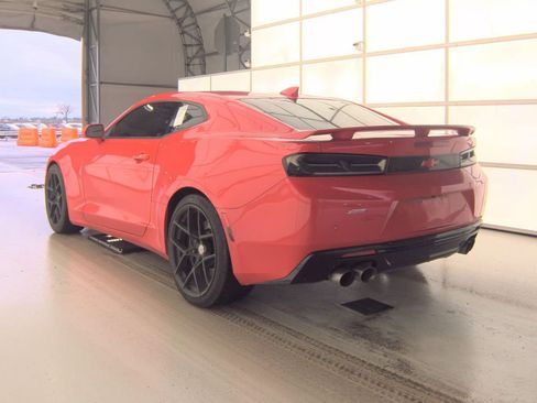 Used 2018 Chevrolet Camaro SS image 4